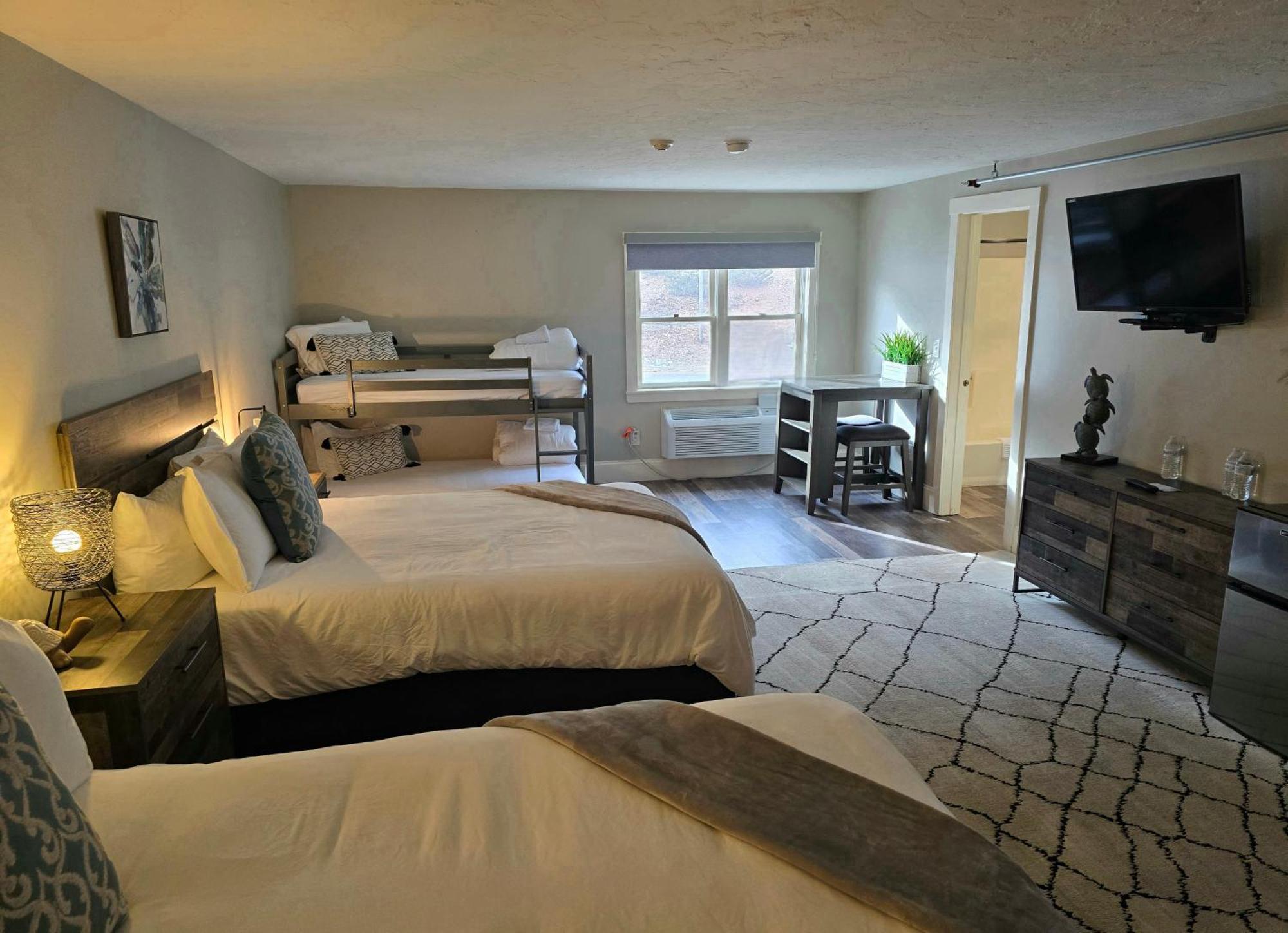 Gunstock Inn & Suites Gilford Extérieur photo